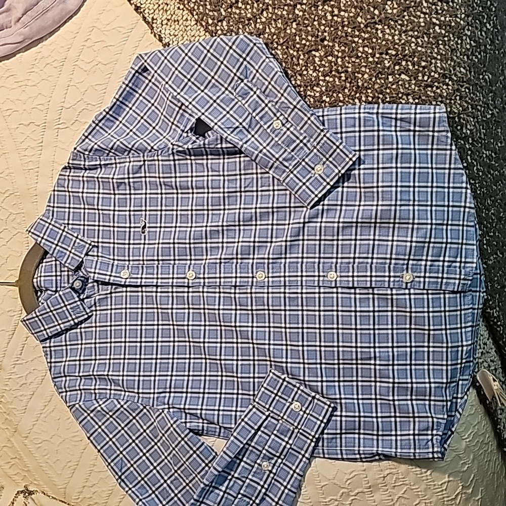 Boys Vineyard Vines button down shirt